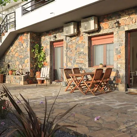 Apartment Comfortable With Garden - Casa Con Vista